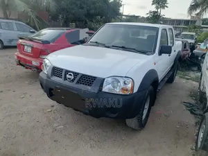 Nissan Hardbody 2008 White