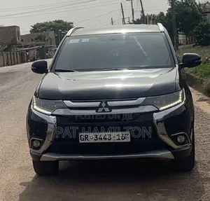Mitsubishi Outlander 2016 Black