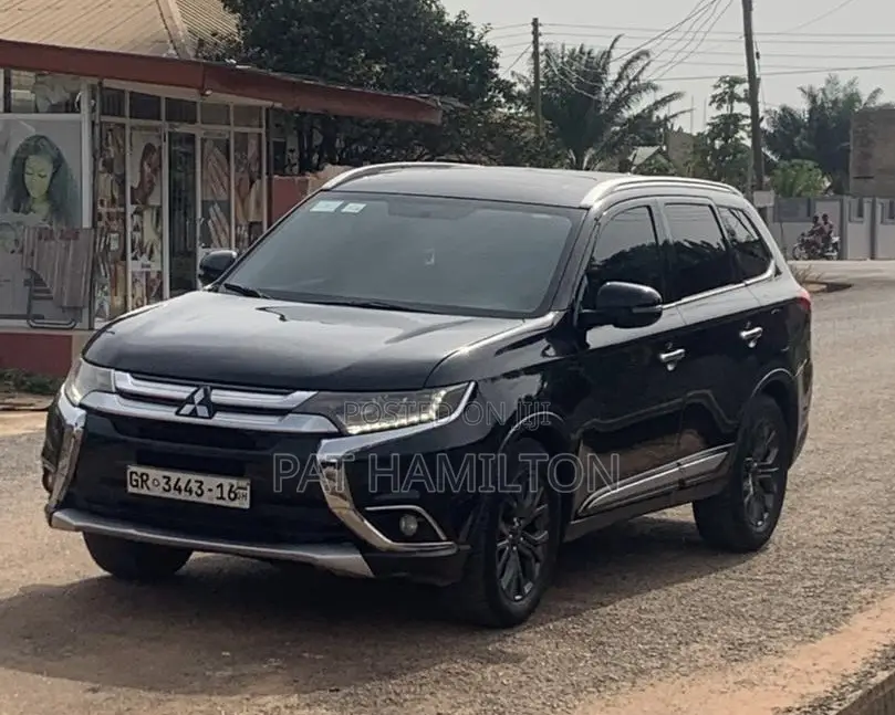Mitsubishi Outlander 2016 Black