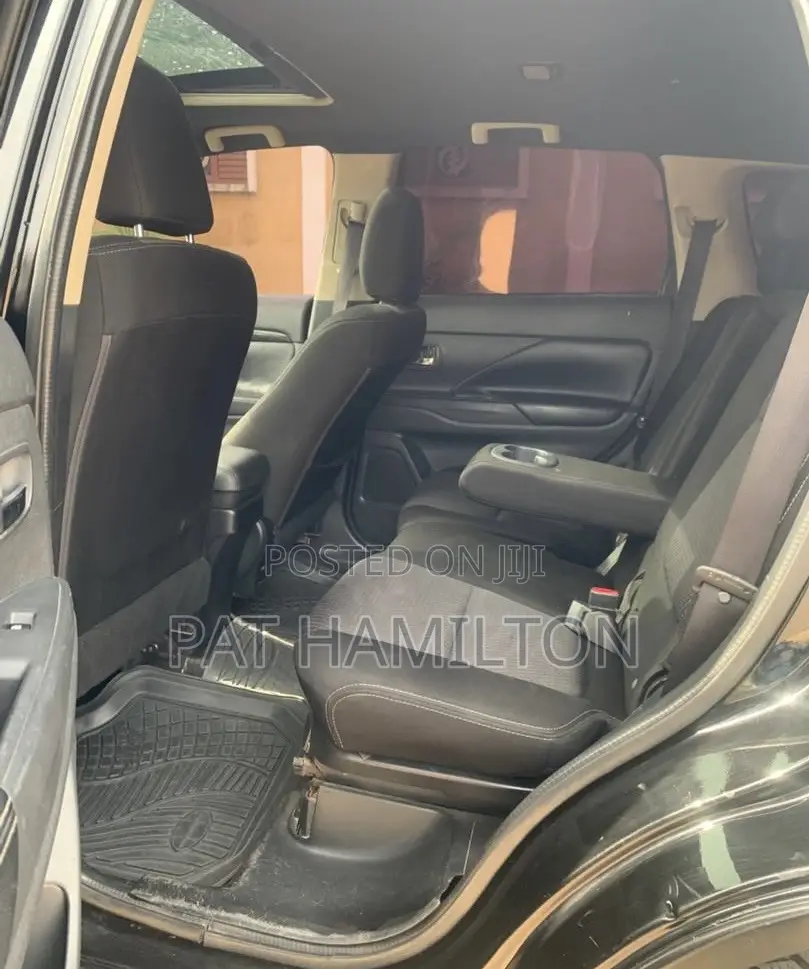 Mitsubishi Outlander 2016 Black