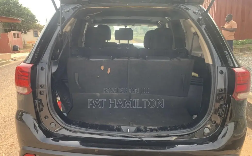 Mitsubishi Outlander 2016 Black