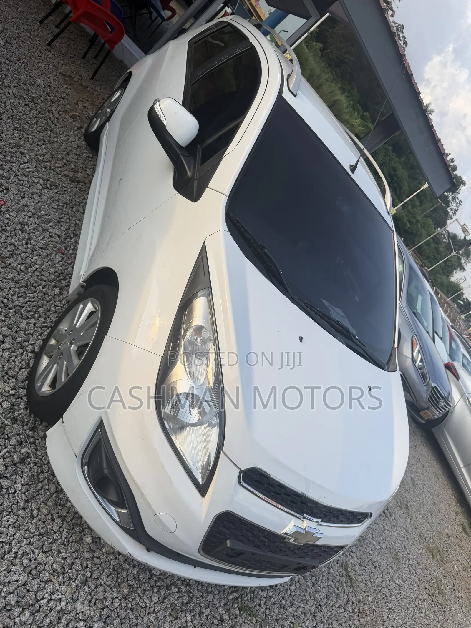 Chevrolet Spark 2LT 2013 White