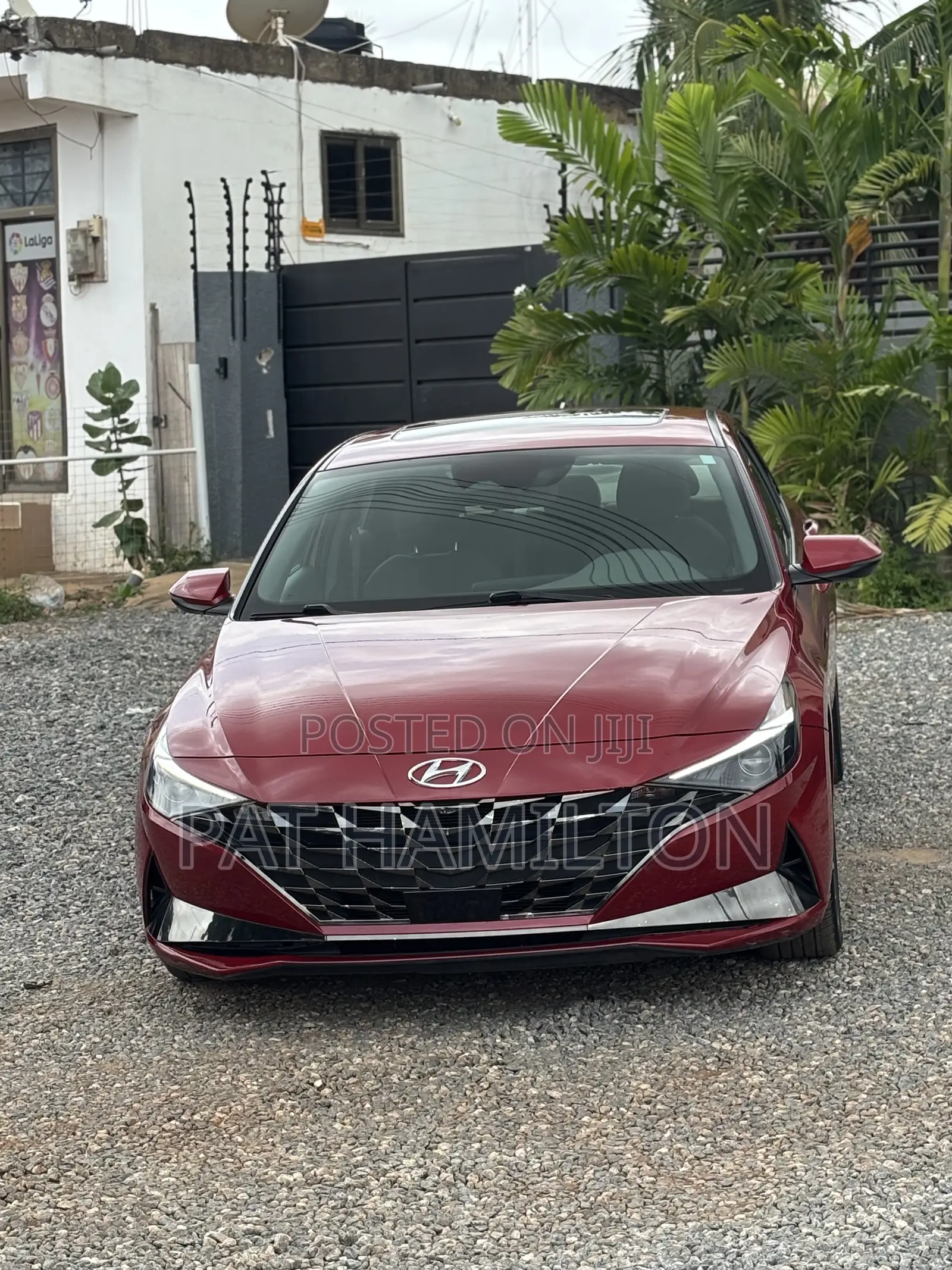 Hyundai Elantra 2022 Red