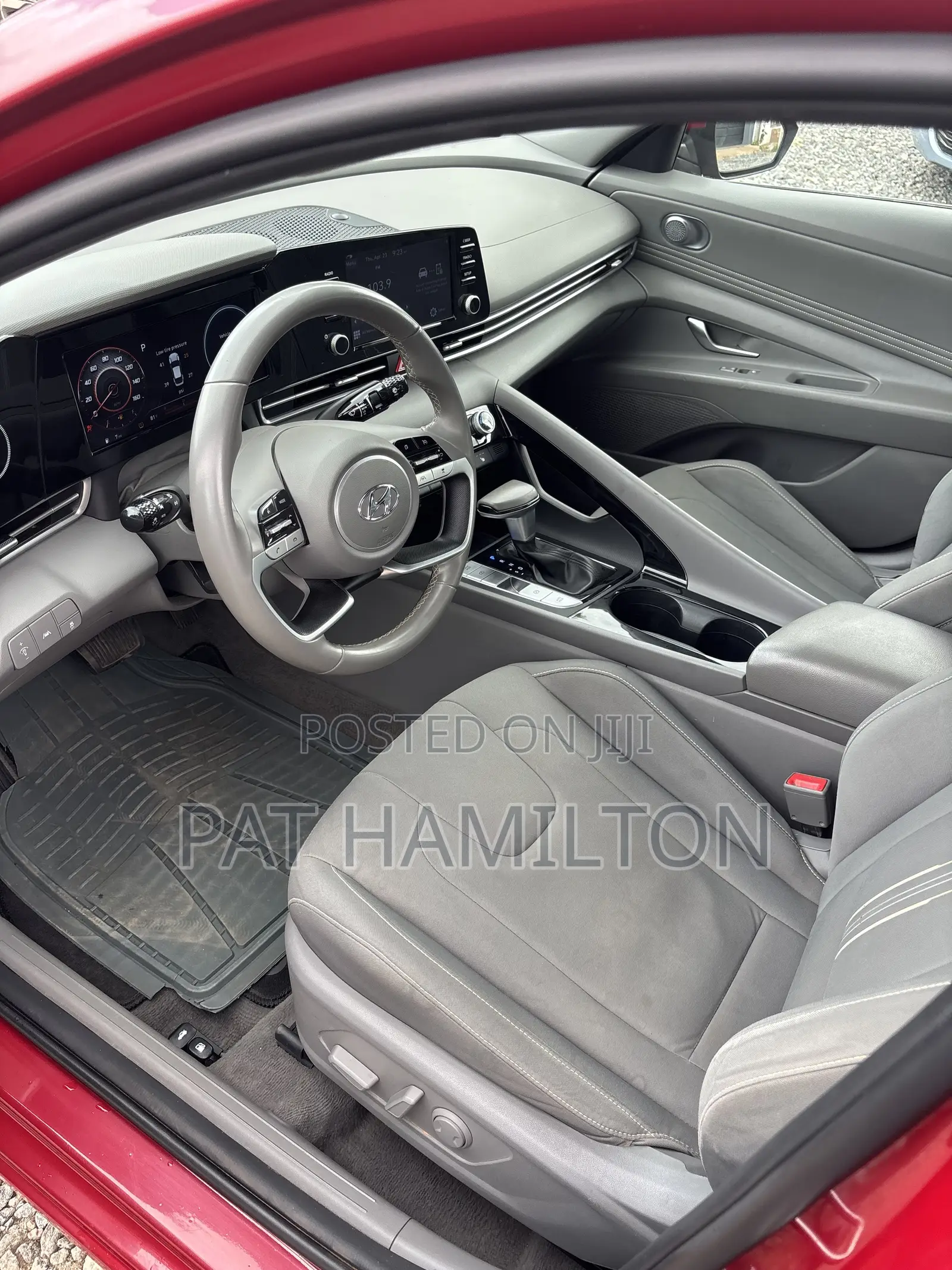 Hyundai Elantra 2022 Red