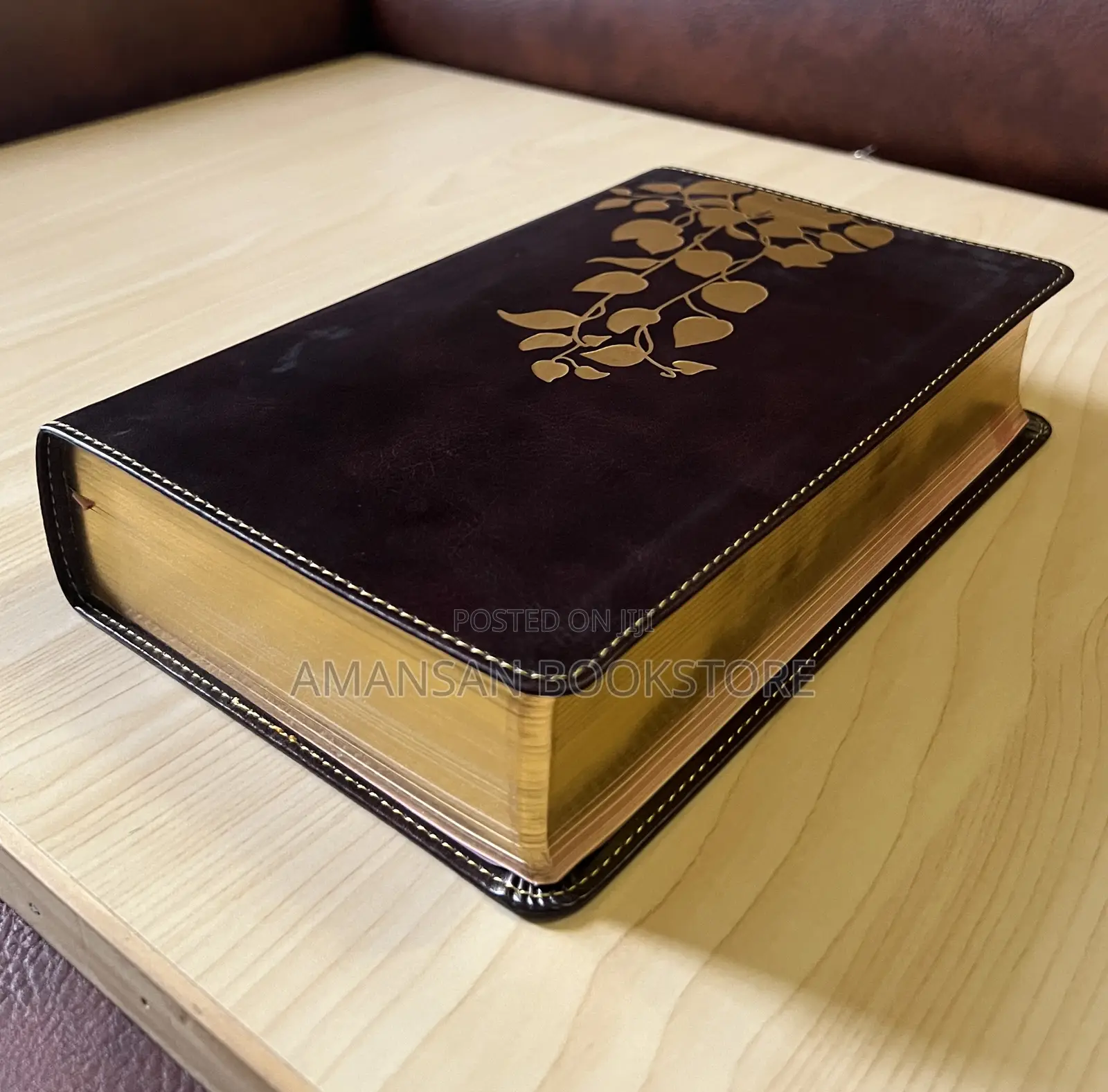 Tyndale Thrive NLT Devotional Study Bible for Women