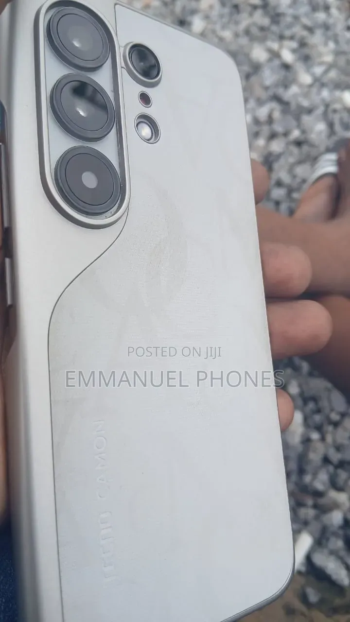 New Tecno Camon 50 Pro 256 GB Silver