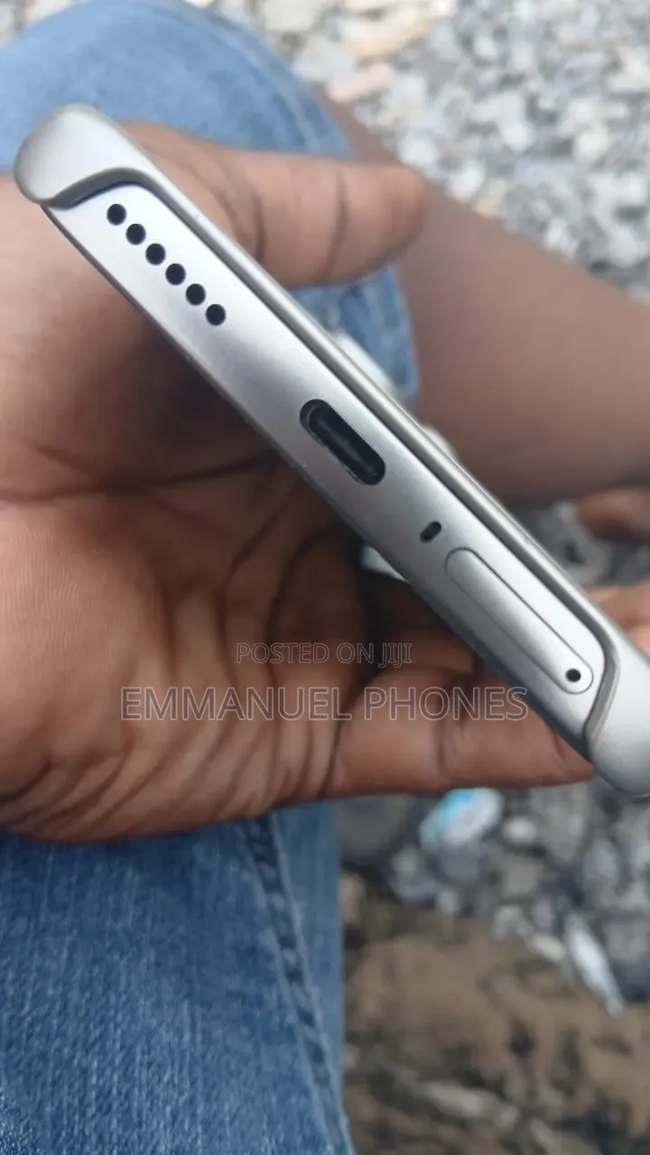 New Tecno Camon 50 Pro 256 GB Silver