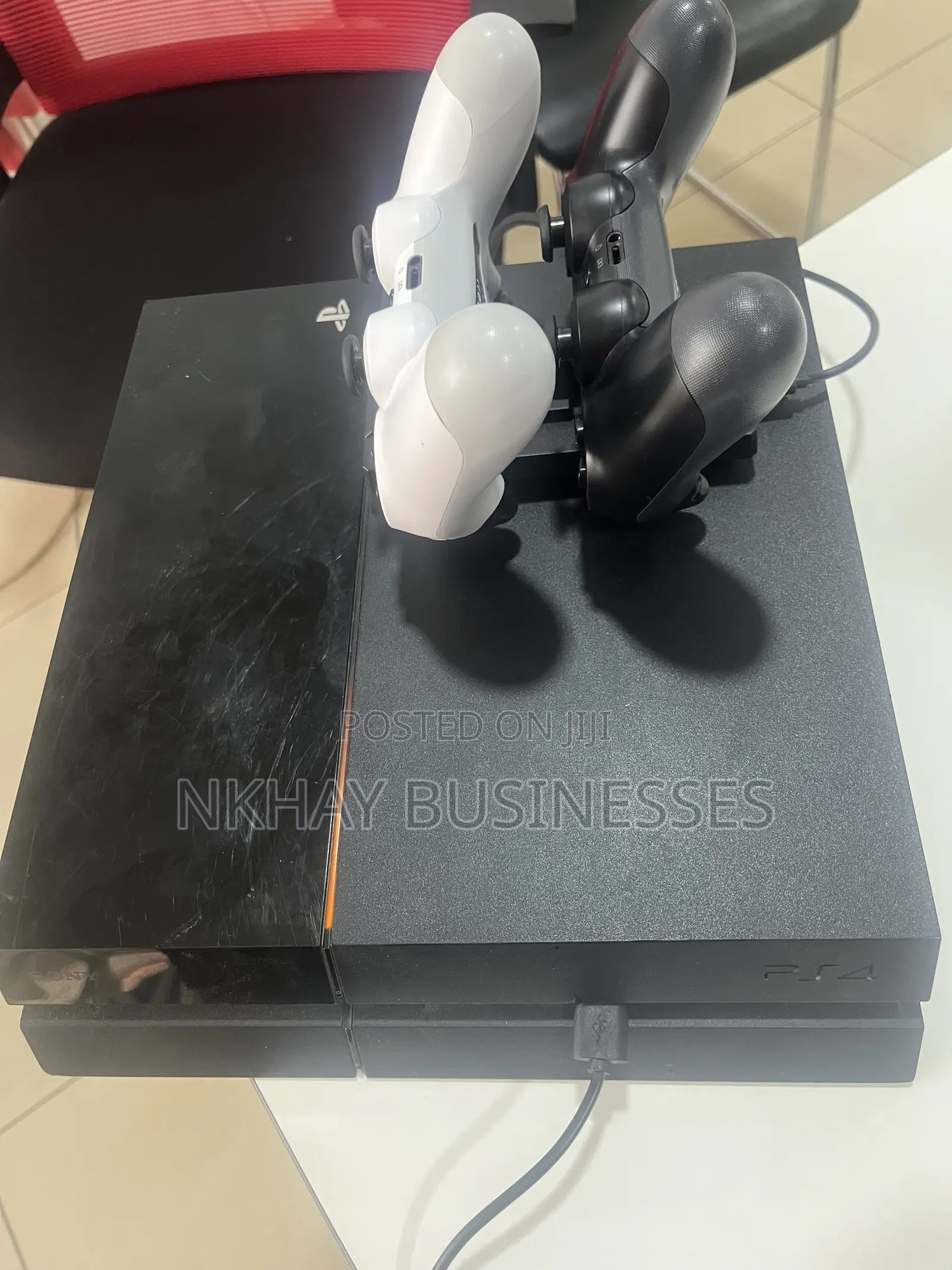 Ps4 Standard 500gb With 4 Games and 2 Pads
