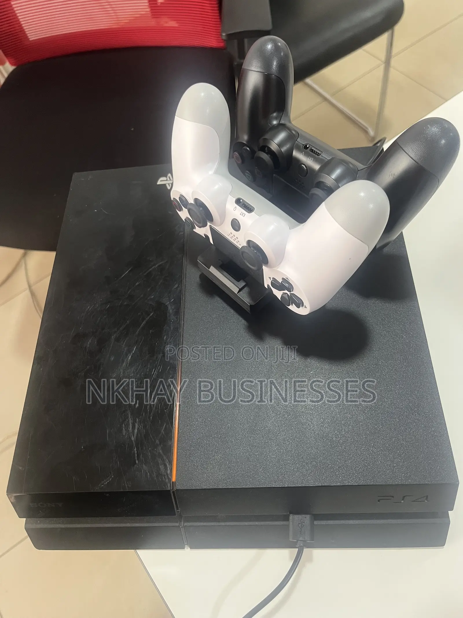 Ps4 Standard 500gb With 4 Games and 2 Pads