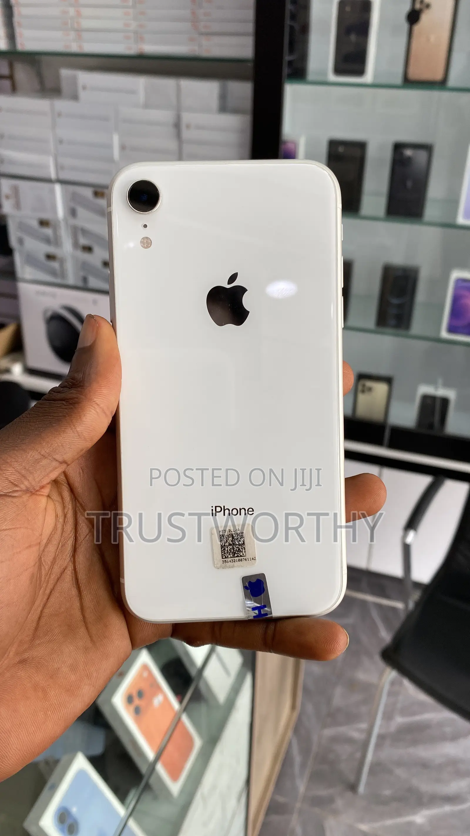 New Apple iPhone XR 64 GB Black