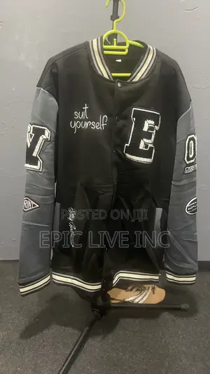 Sweat Jacket With Zip