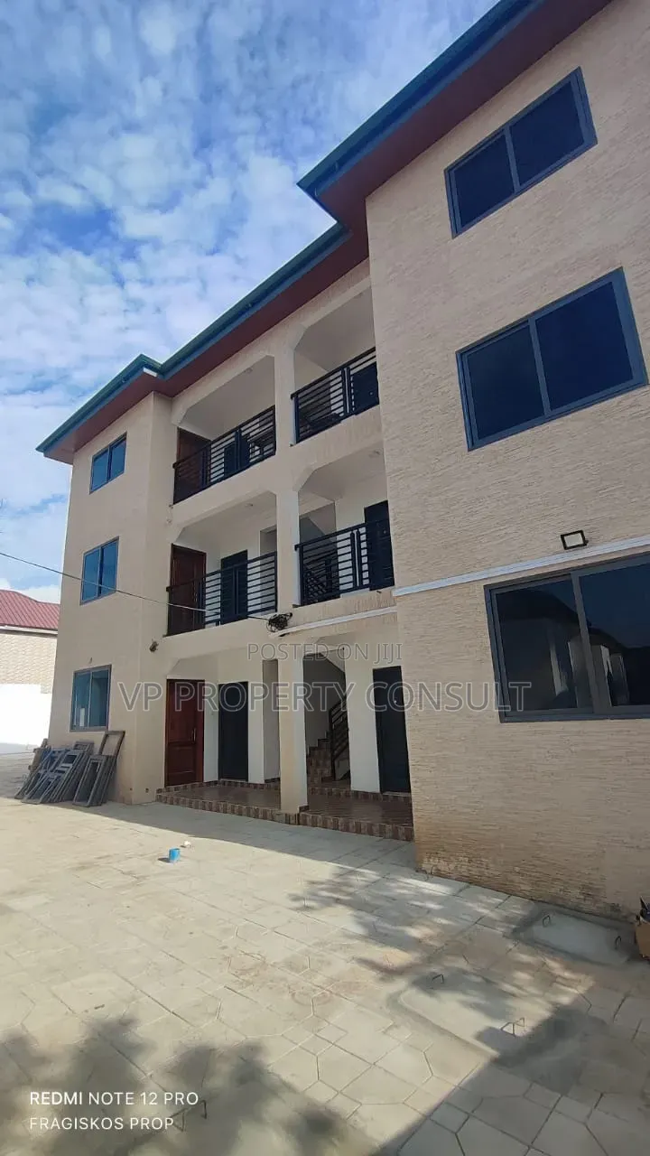 2bdrm Apartment in Ofankor for rent