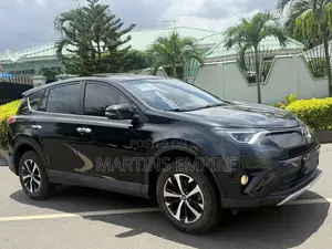 Toyota RAV4 XLE 4dr SUV (2.5L 4cyl 6A) 2018 Black