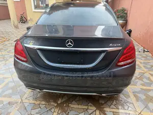 Mercedes-Benz C300 Sport 4Matic Sedan AWD (2.0L 4cyll 7A) 2016 Gray