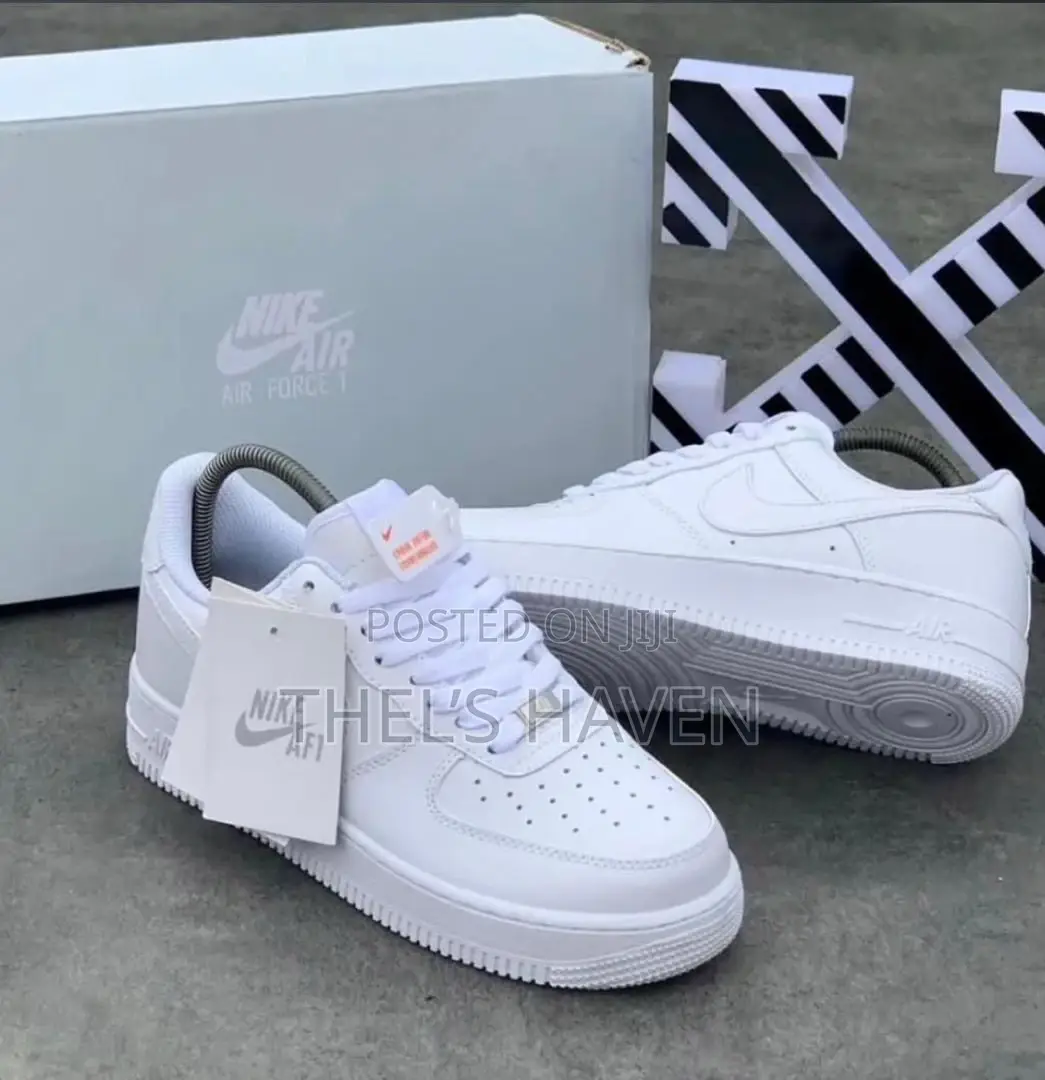 Quality Casual Sneakers for Men/Women- Neat and Comfortable