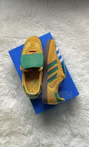 Quality Casual Sneakers for Men/Women- Neat and Comfortable