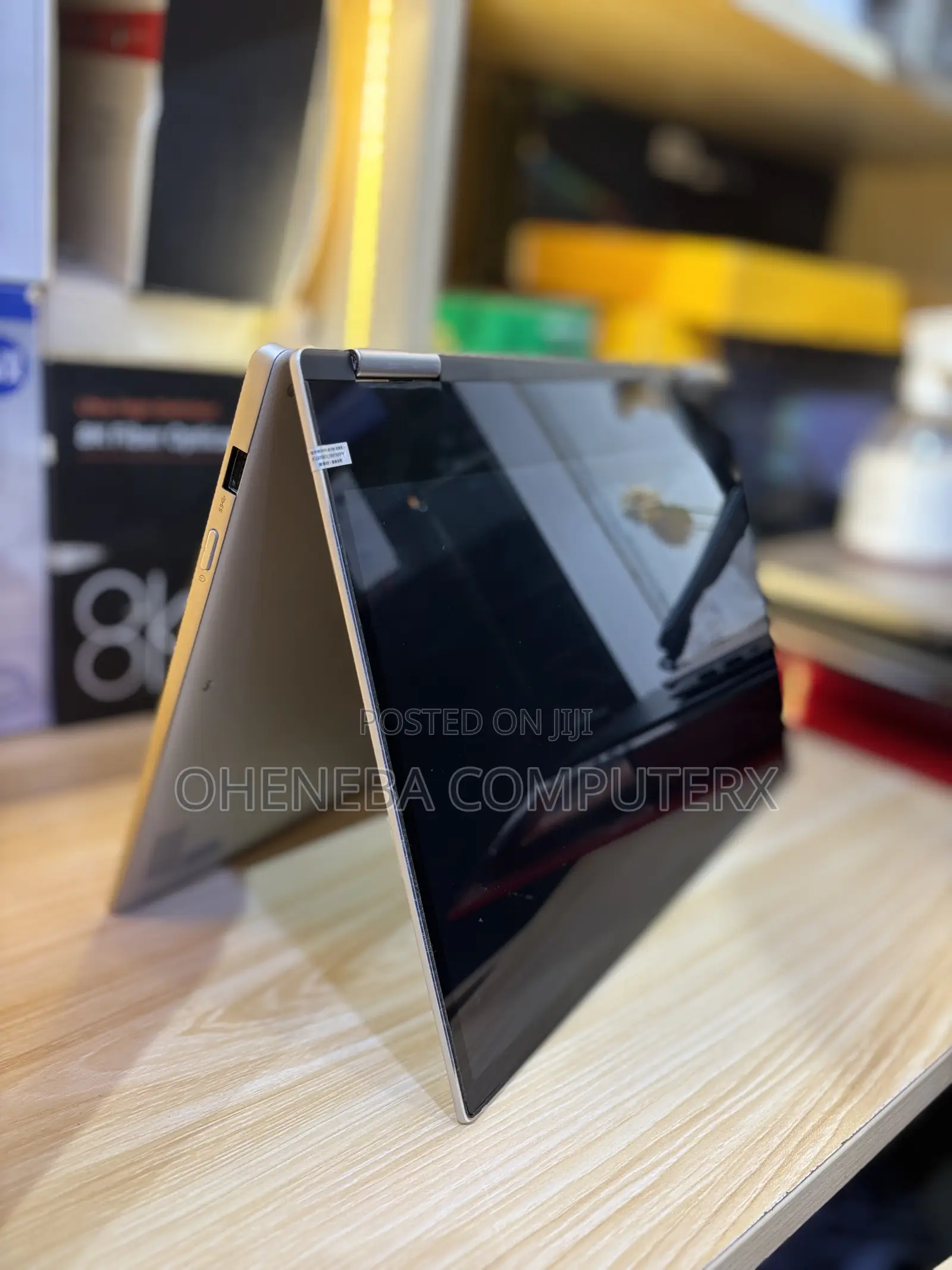 New Laptop Lenovo Yoga 710 8GB Intel Core i7 SSD 256GB