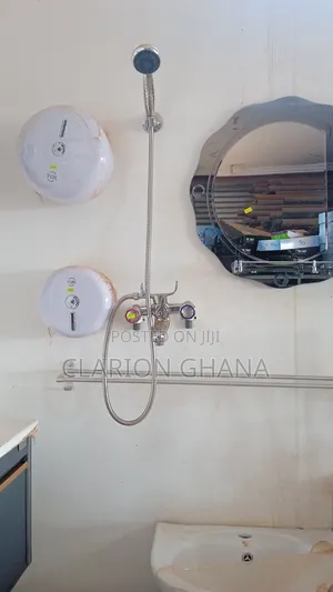 Tuk Shower Shower Head