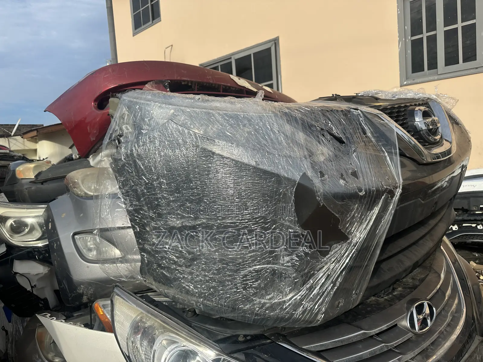 Nissan Rogue Sports/Quashqai 2014-2017 Front Cut Available