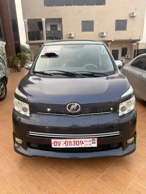 Toyota Voxy 2012 Blue