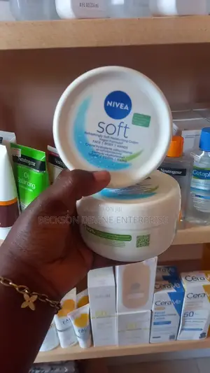 Nivea Soft Moisturizing Cream