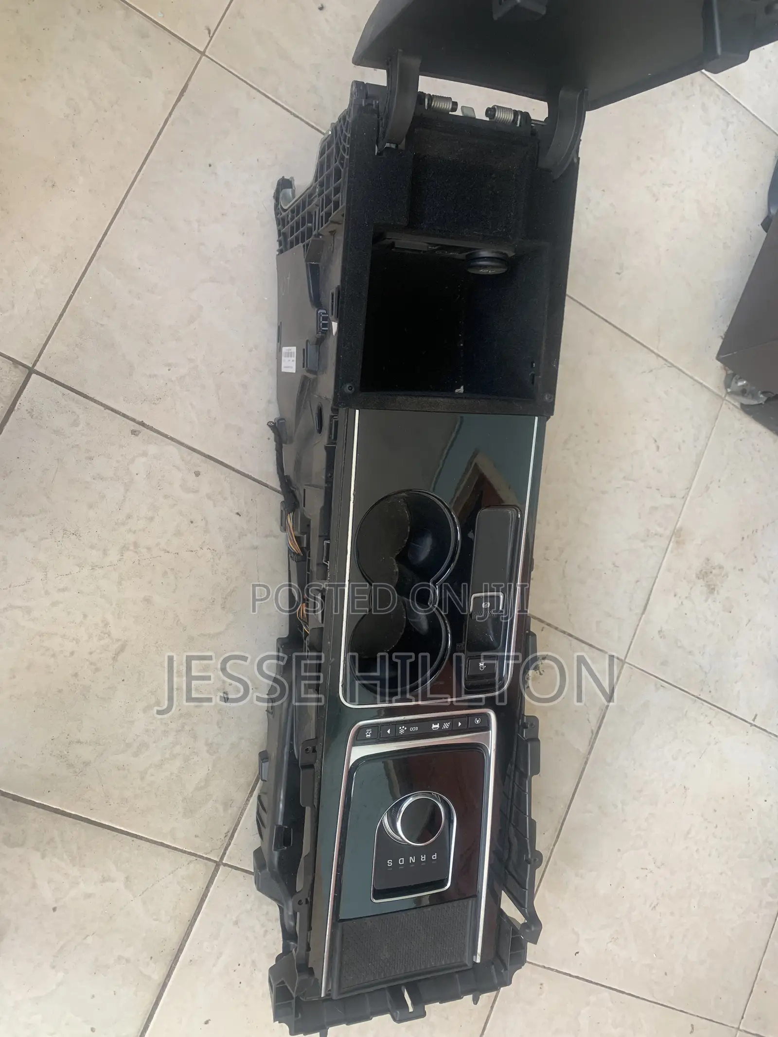 Jaguar Xe / F Pace Center Console