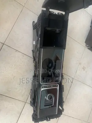 Jaguar Xe / F Pace Center Console