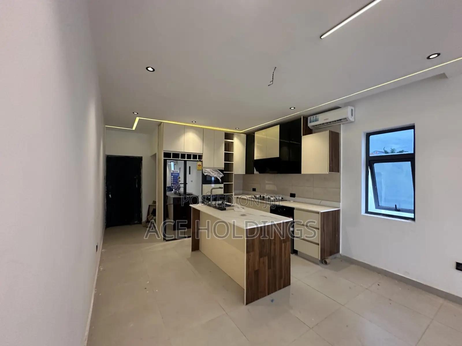 4bdrm Mansion in East Legon Hills for sale