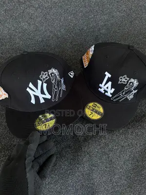 Momochi Caps
