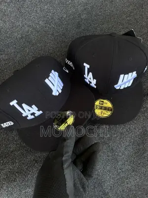 Momochi Caps
