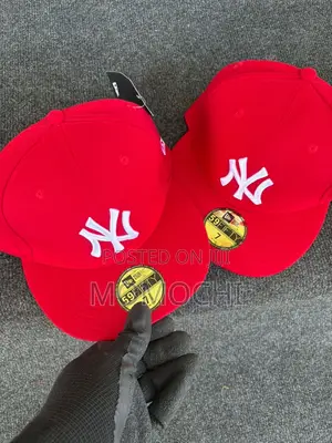Momochi Caps