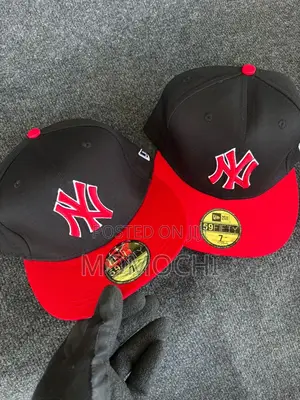 Momochi Caps