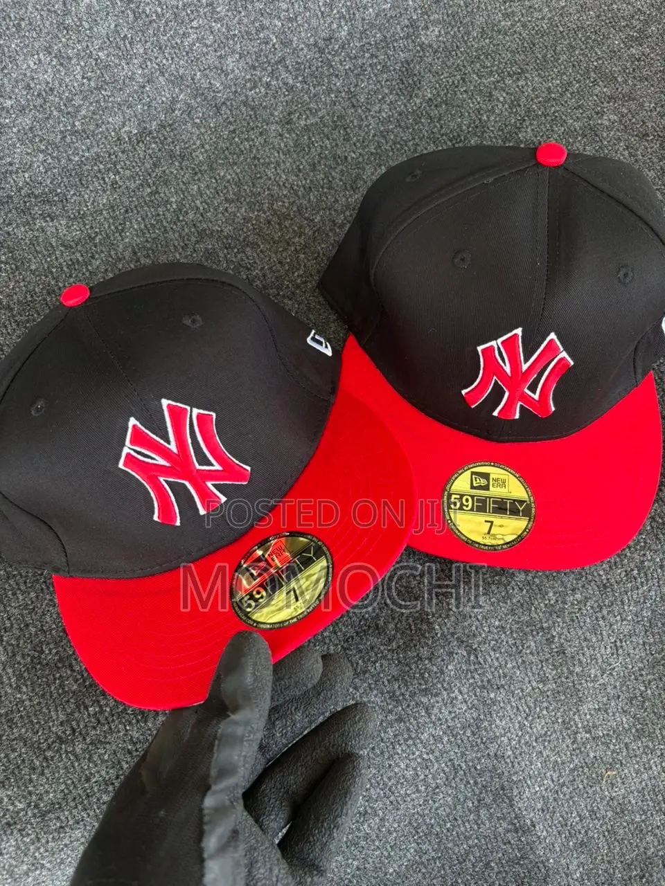 Momochi Caps