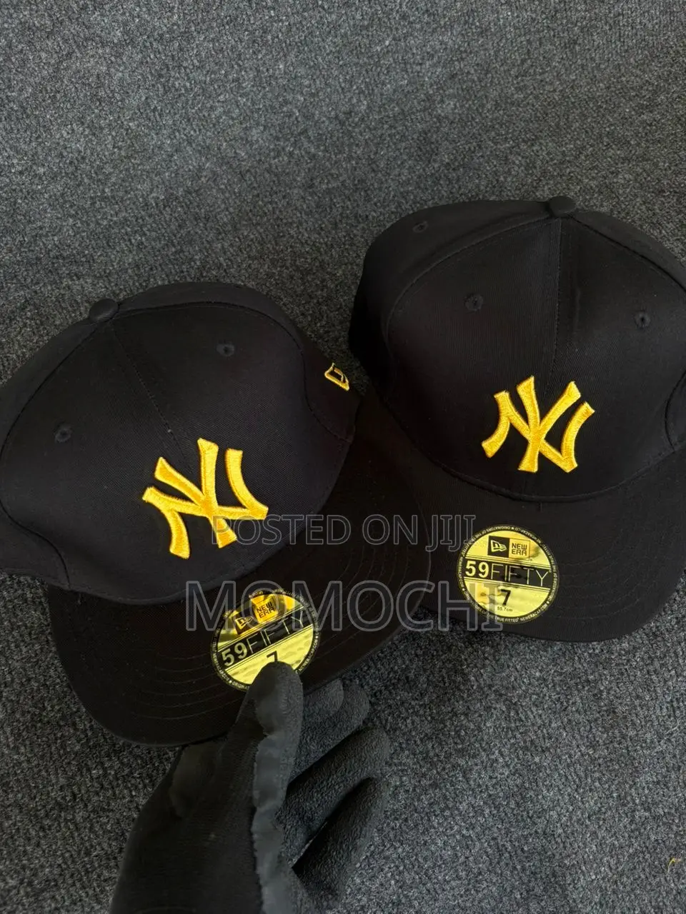Momochi Caps