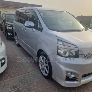 Toyota Voxy 2012 Grey