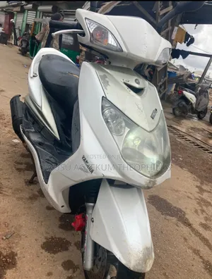 Yamaha Crux 2019 White