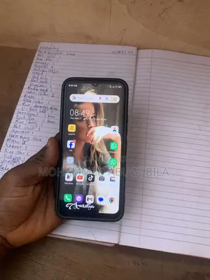 Tecno Spark 8C 64 GB Blue