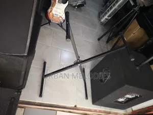 Double-x Keyboard Stand