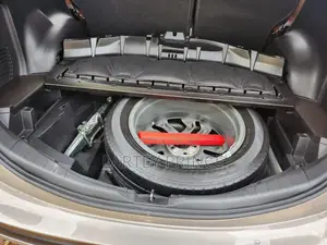 Toyota RAV4 LE AWD (2.5L 4cyl 6A) 2017 Gray