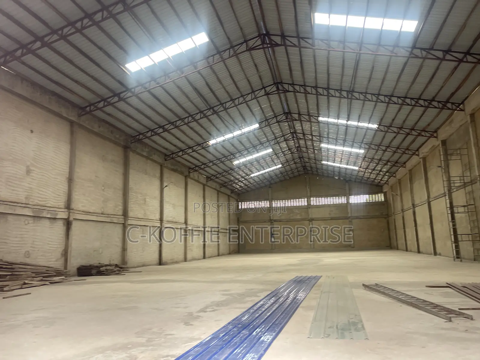 1,500 SQM Warehouse for Rent at Spintex