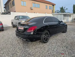 Mercedes-Benz C300 2022 Black