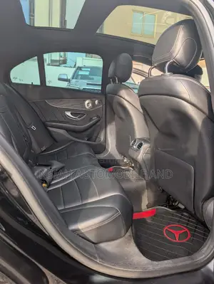 Mercedes-Benz C300 2022 Black