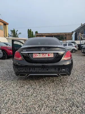 Mercedes-Benz C300 2022 Black