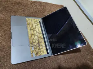 Laptop Apple MacBook Pro 2020 16GB Intel Core i5 SSD 1T