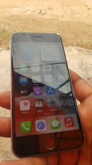 Apple iPhone 6s 32 GB Purple