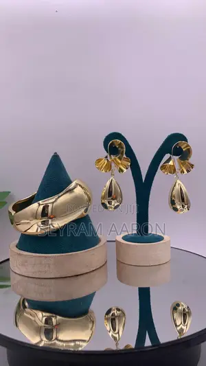 Bangles and Earrings Set