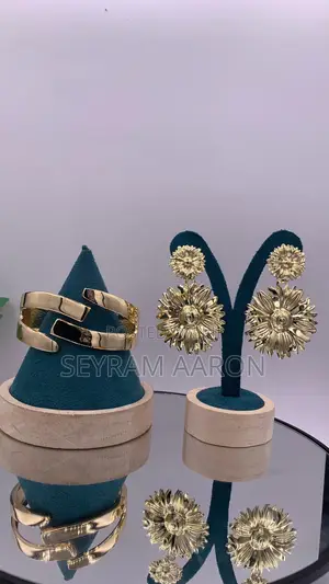 Bangles and Earrings Set