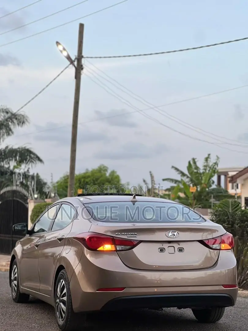 Hyundai Elantra Limited 4dr Sedan (1.8L 4cyl 6A) 2015 Brown