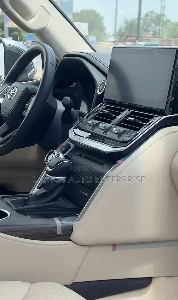 Toyota Land Cruiser 2024 Black