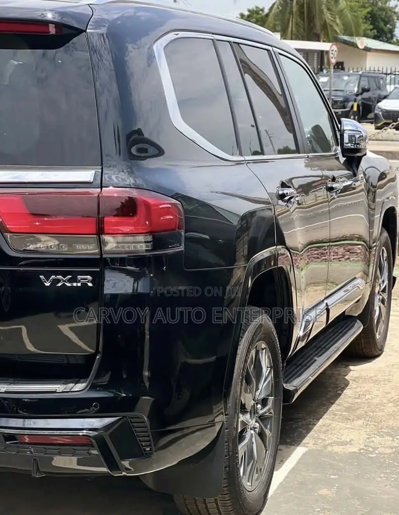 Toyota Land Cruiser 2024 Black